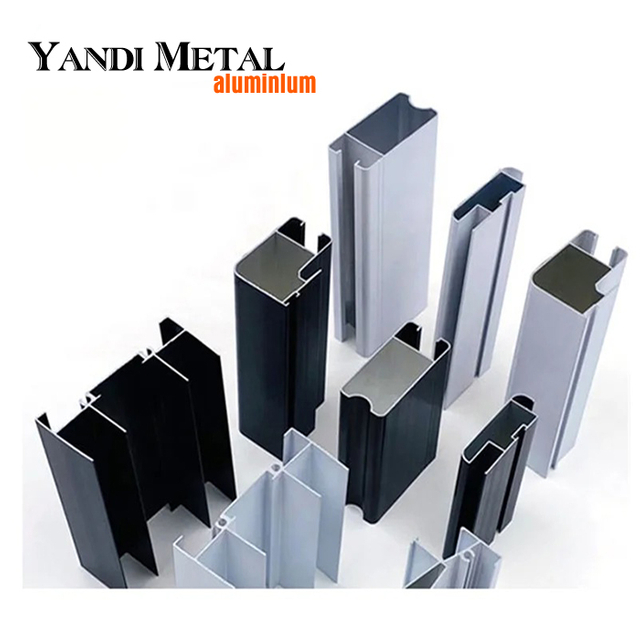Marco de ventana de alta calidad, puerta con forma de aluminio, precio de aluminio de China, 6063 puertas plegables por tonelada de precio de aluminio