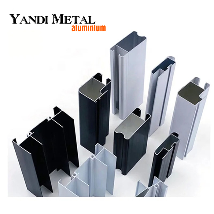 Marco de ventana de alta calidad, puerta con forma de aluminio, precio de aluminio de China, 6063 puertas plegables por tonelada de precio de aluminio