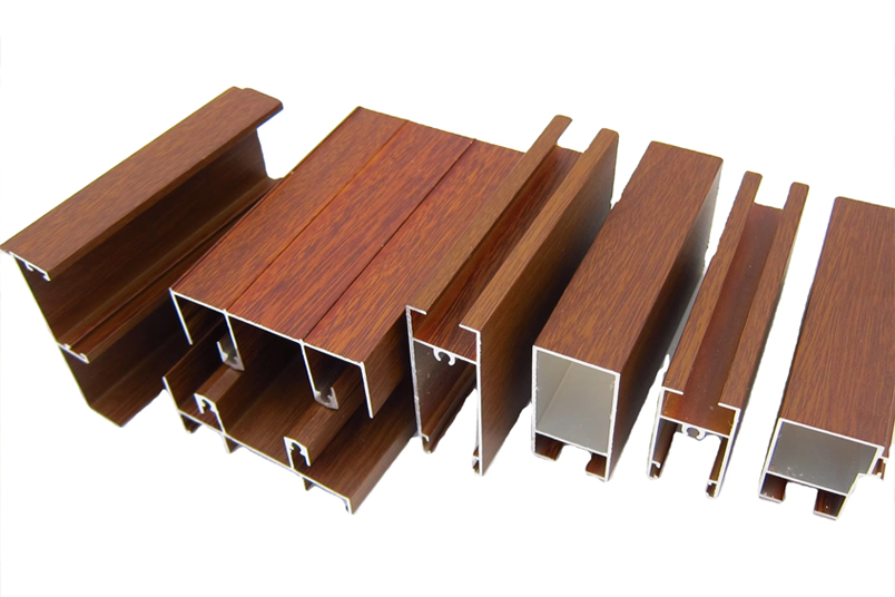 Acabados de aluminio con vetas de madera: lograr una apariencia natural