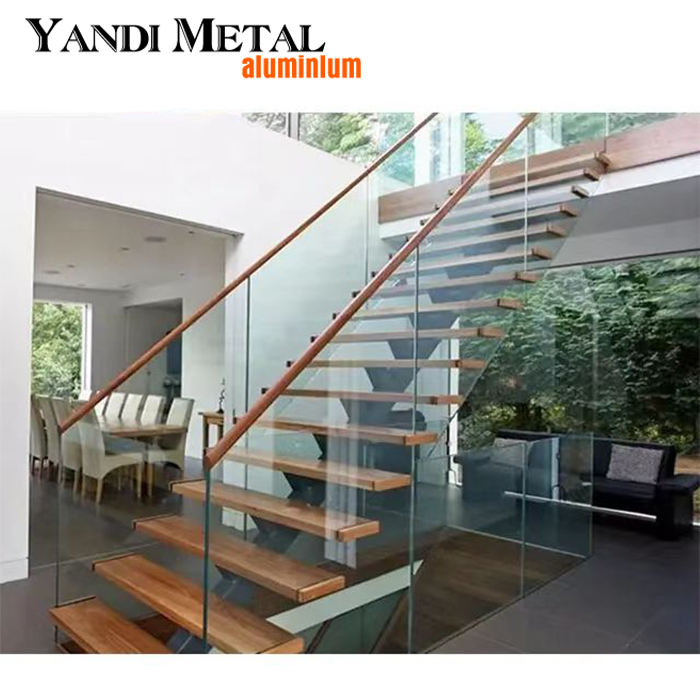 Diseño moderno Escaleras de balcón al aire libre Barandillas de barandilla de valla de aluminio Barandillas de vidrio de aluminio y metal
