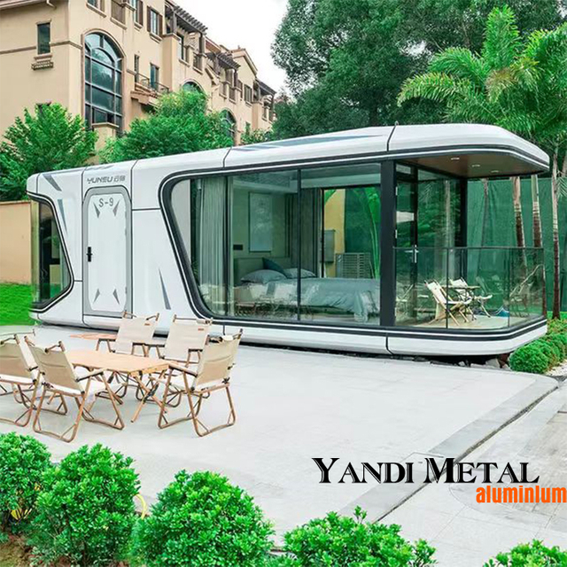 Cabaña familiar pequeña prefabricada móvil económica de 2 dormitorios Cápsula espacial prefabricada Cabaña contenedor inteligente