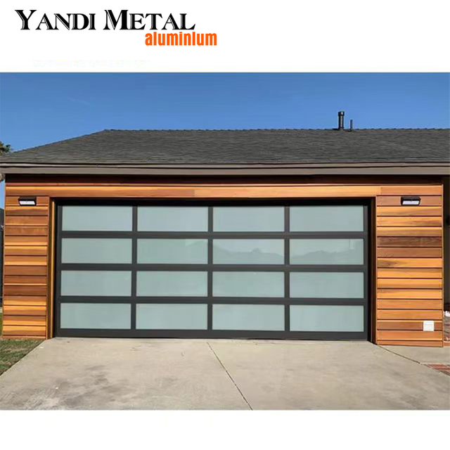 Puerta de garaje enrollada de aluminio de vidrio transparente con control de motor exterior de villa