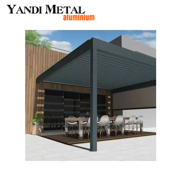 Gazebo al aire libre ajustable de aluminio de lujo para jardín, pérgola de vidrio con persianas de aluminio eléctricas modernas personalizadas