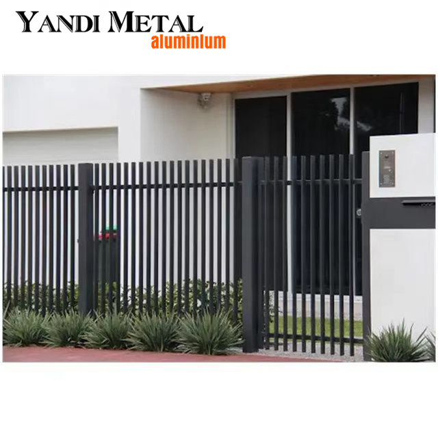 Valla de seguridad decorativa de aluminio del poste de la cerca de seguridad del diseño del panel de la cerca de la aislamiento de alta calidad de la casa