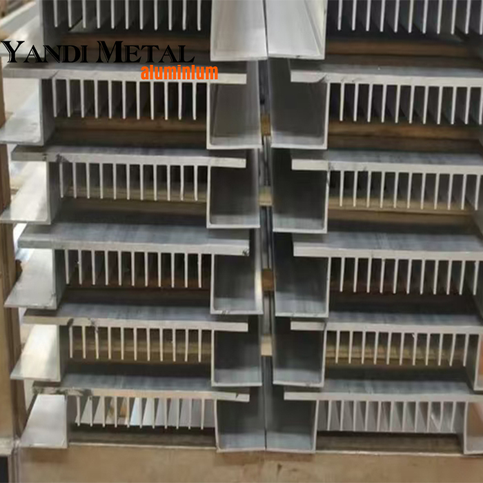 CNC de encargo de la fuente de la fábrica del disipador de calor de la aleta del perfil de aluminio de la venta caliente