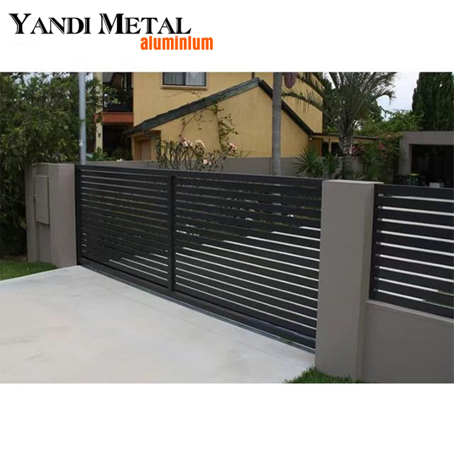 Puertas correderas plegables de aleación de entrada frontal modernas de aluminio para perfiles de puertas correderas y sin marco