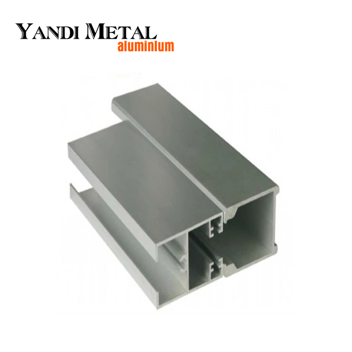 La fábrica fabrica marcos de aluminio aislantes con recubrimiento en polvo para aluminio anodizado extruido.