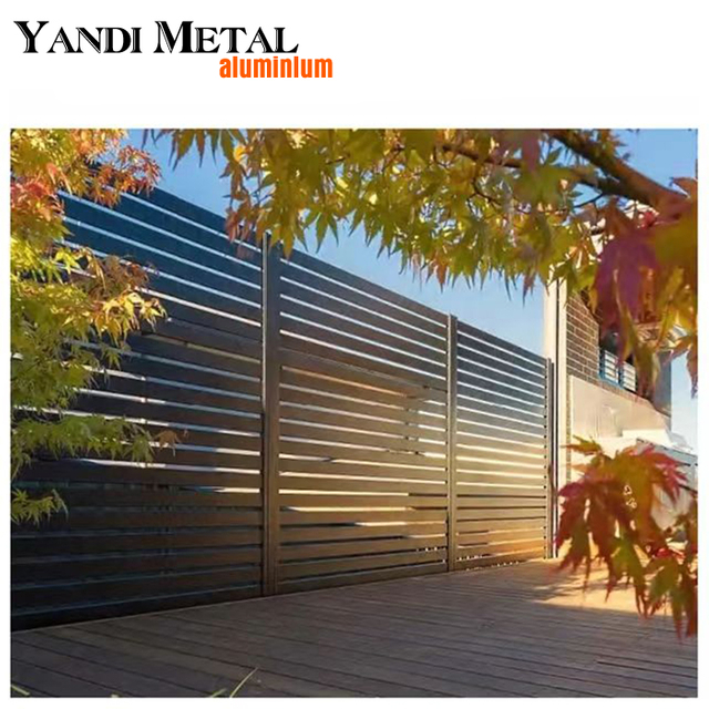 Yandi Factory suministra directamente paneles de valla de tiras de aluminio para exteriores para vallas de aluminio de jardines privados